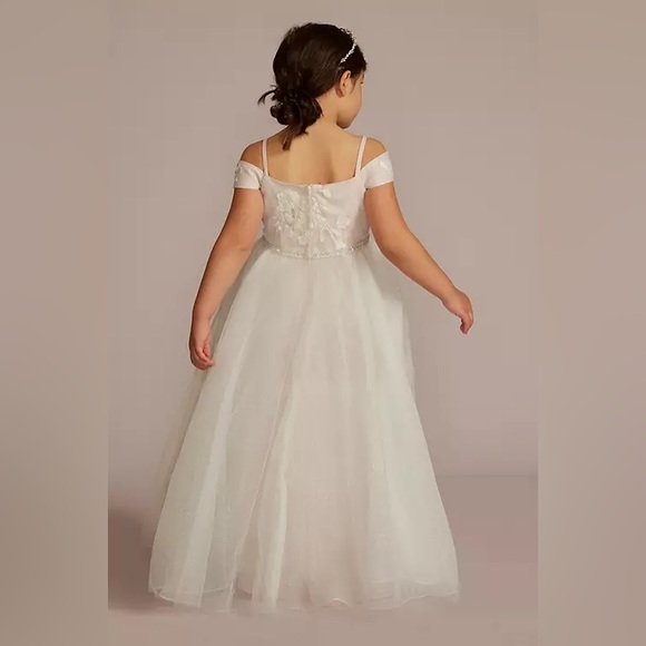David’s Bridal sparkle organza flower girl dress with applique - Picture 2 of 9